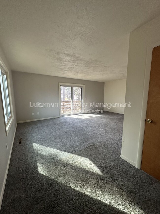 Building Photo - 9325 S Westnedge Ave