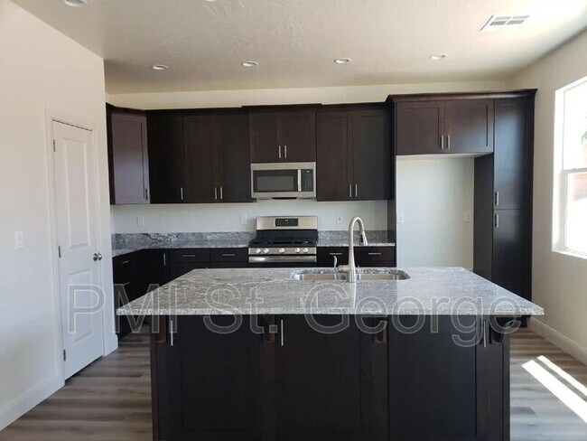 Building Photo - 3226 E 2930 S