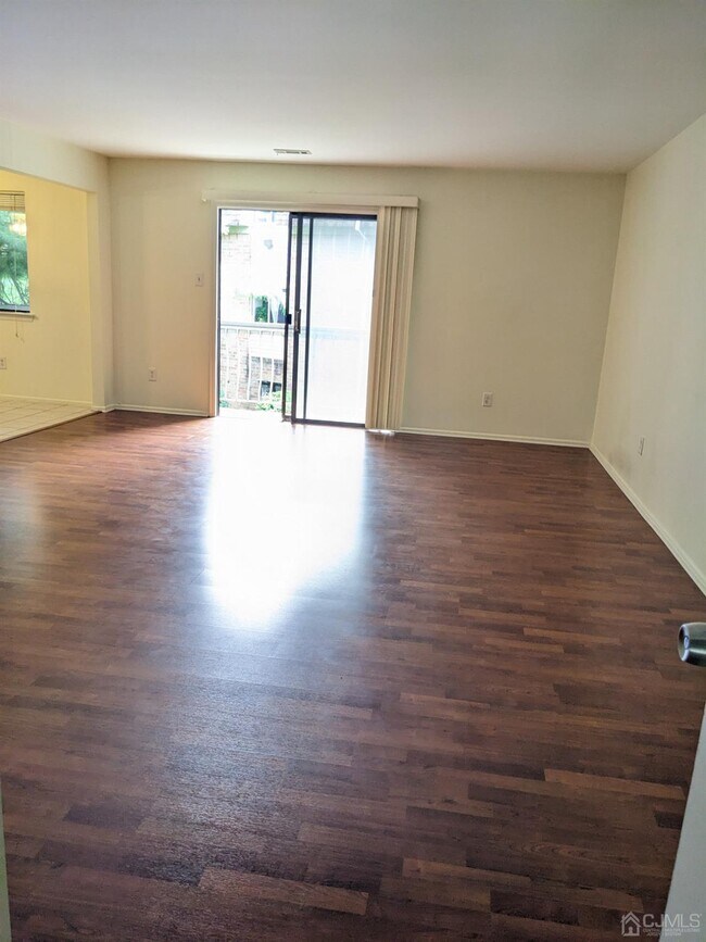 Building Photo - 1806 Edison Glen Terrace