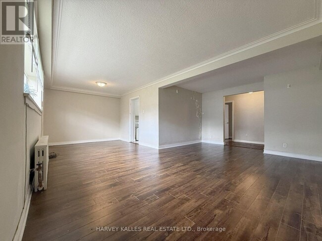 Building Photo - 88 Trethewey Dr