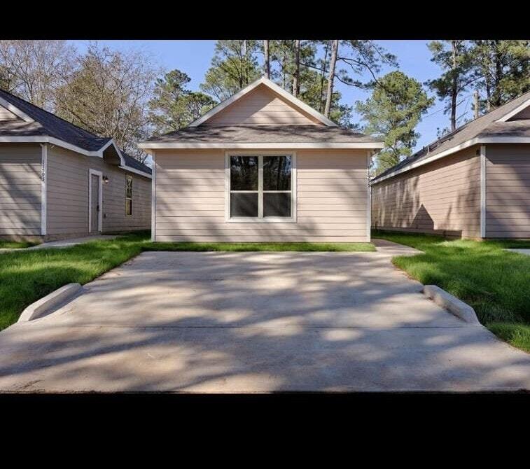 Foto principal - 11726 White Cedar St