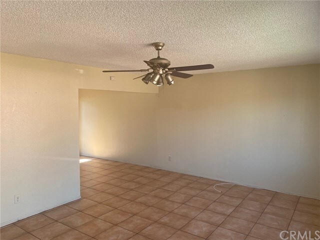 Foto del edificio - 530 W Orange Grove Ave