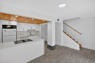 Building Photo - 6667 Miller Dr