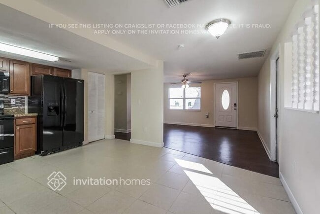 Building Photo - 2103 Hanby St