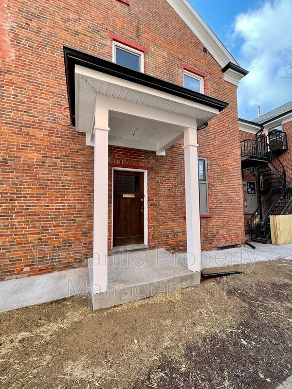 Building Photo - 634 Beaver St