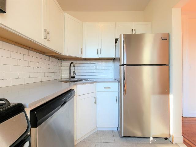 Building Photo - 1 bedroom in ASTORIA NY 11106