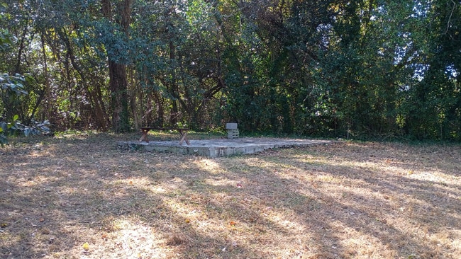 Building Photo - 3566 McKenzie Dr