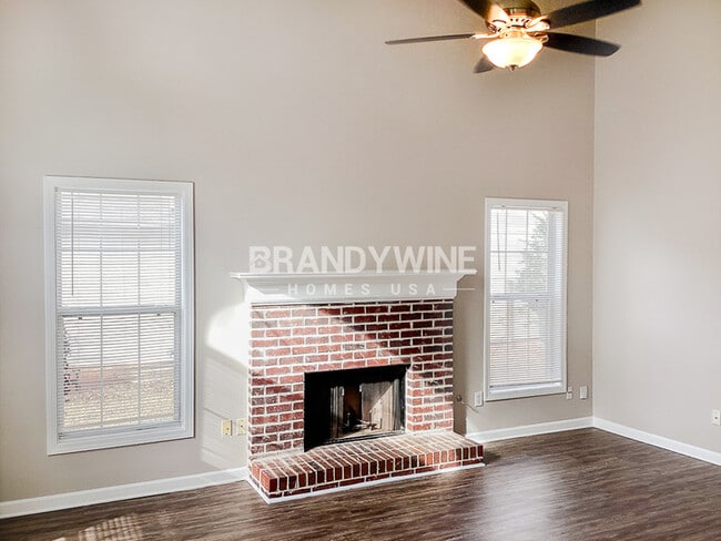 Building Photo - $500 Credit to your RENT!!!