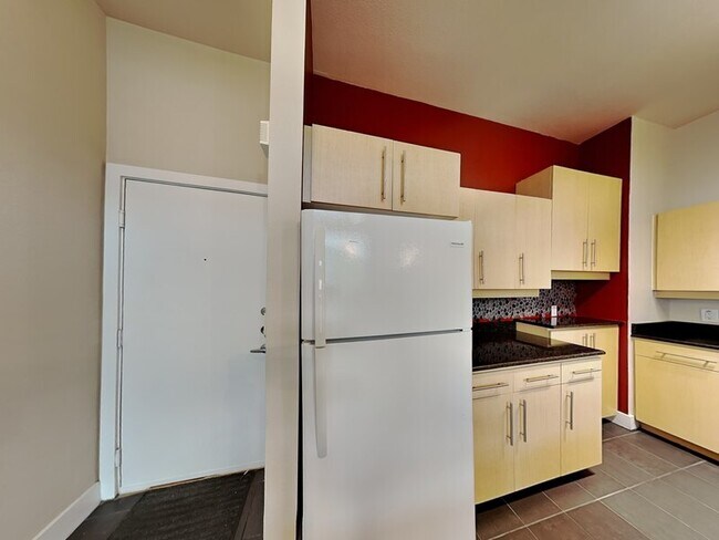 Foto del edificio - 4414 Cedar Springs Rd