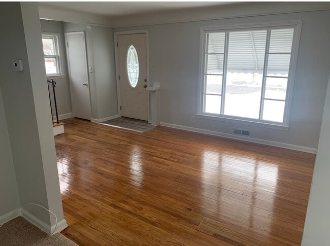 Photo - 8326 Fernhill Ave House