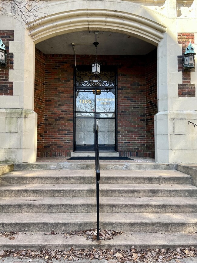 Building Photo - 1305 N Broom St