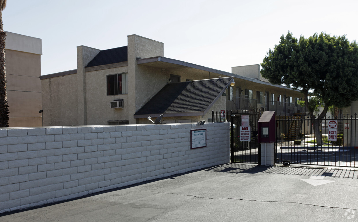 Building Photo - Mountain Terrace Apartments