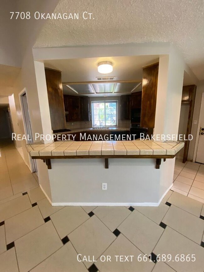Building Photo - 7708 Okanagan Ct