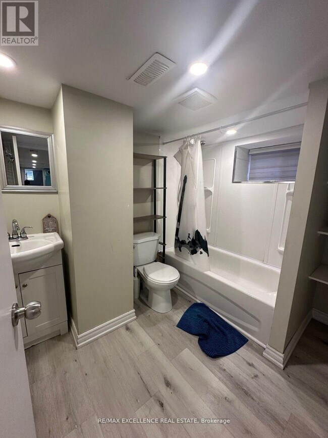 Photo du bâtiment - 25 Barnesdale Ave S