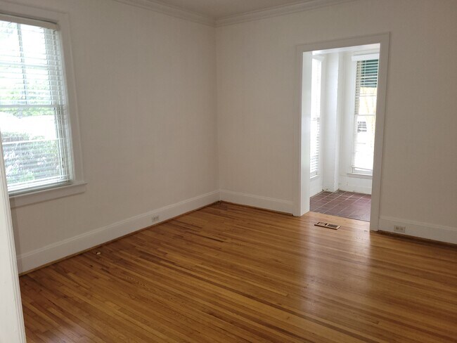 Foto del edificio - 118 Altondale Ave