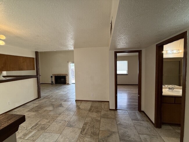 Foto del edificio - 13515 Mccall Ct NE