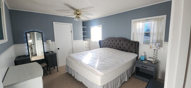 Foto del edificio - 403 Brady Canyon Rd