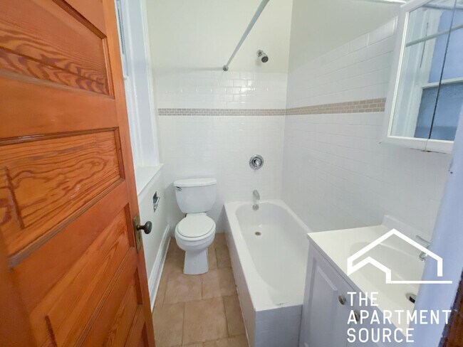 Foto del edificio - 3637 N Paulina St