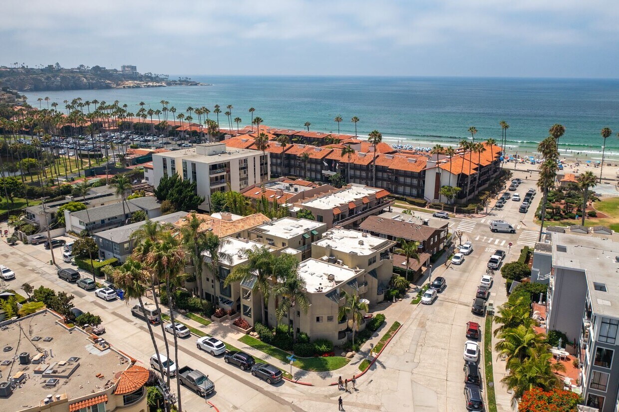 Primary Photo - La Jolla Shores Living - Steps from the Be...