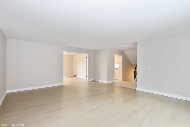 Building Photo - 475 Laurel Ave