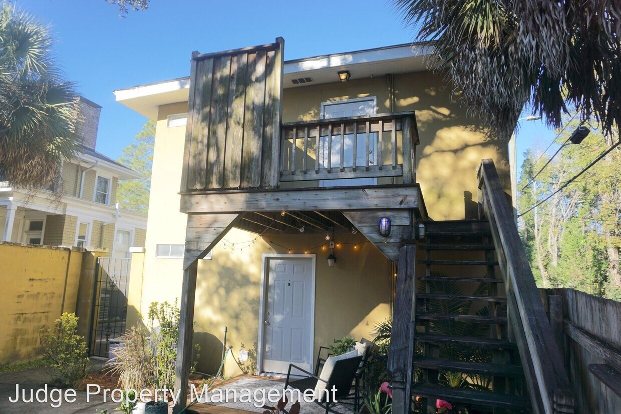 648 E Victory Dr, Savannah, GA 31405 House Rental in Savannah, GA