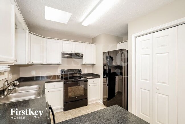 Building Photo - 517 Catawba Cir N