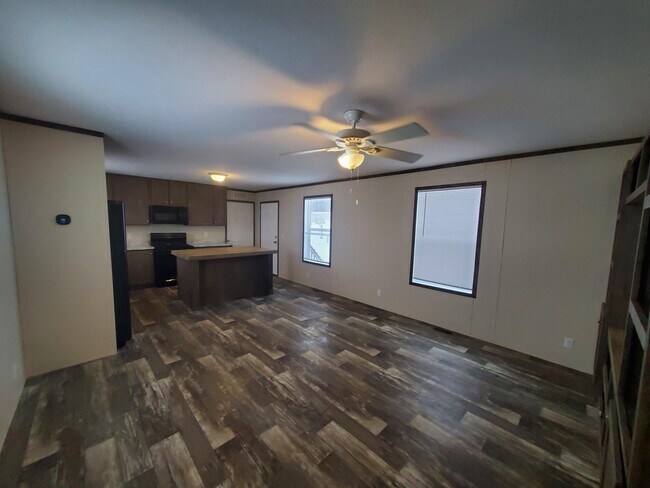 Foto del edificio - 45 Sparrow Hill Dr