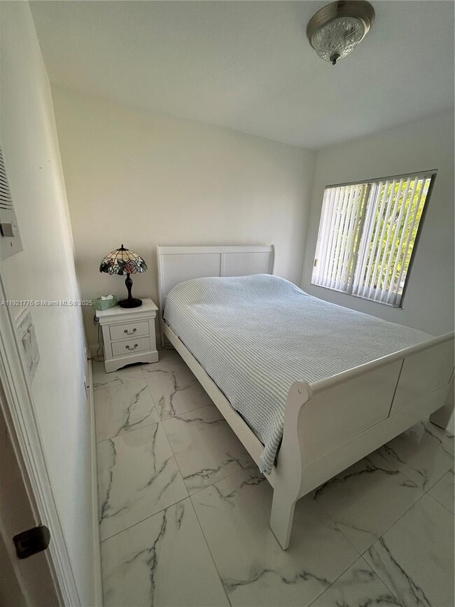 Foto del edificio - 16620 SW 101st Terrace