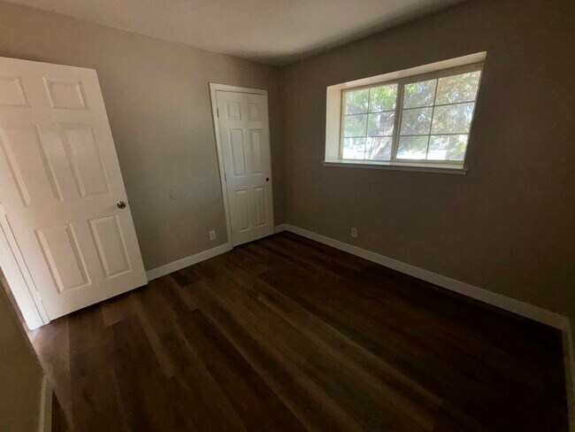 Foto del edificio - 7480 Balfour Way