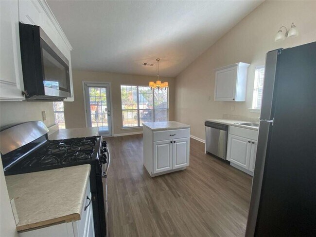 Foto del edificio - 1705 Westfield Ct NW
