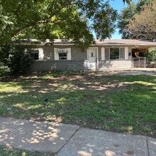 Building Photo - 2802 Hood Dr