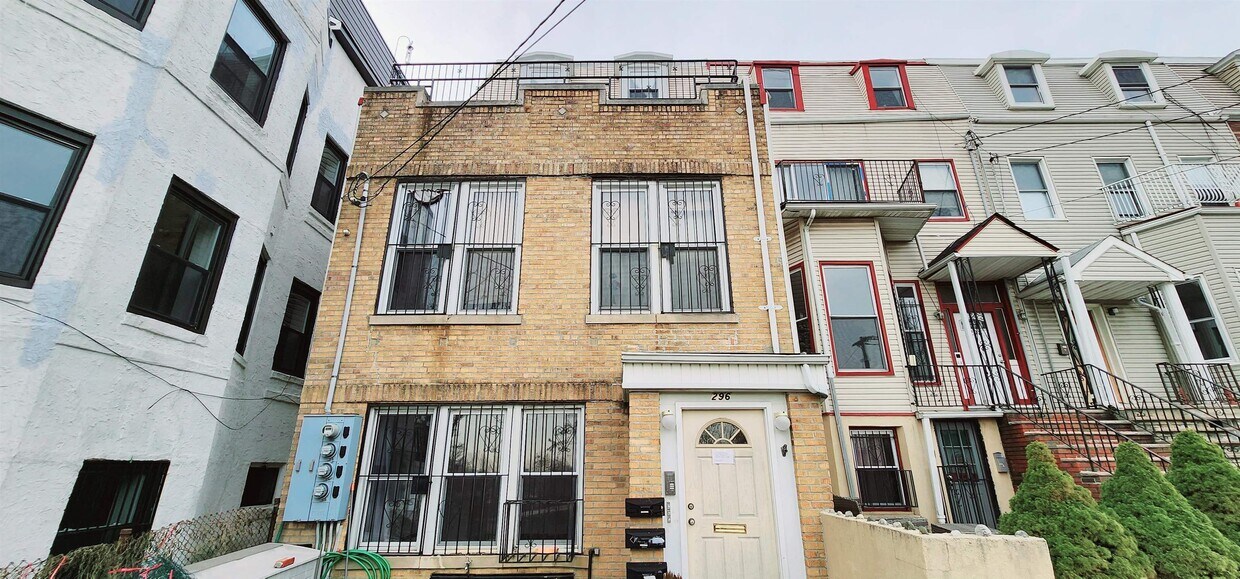 296 Paterson Plank Rd, Jersey City, NJ 07307 Condo for Rent in Jersey