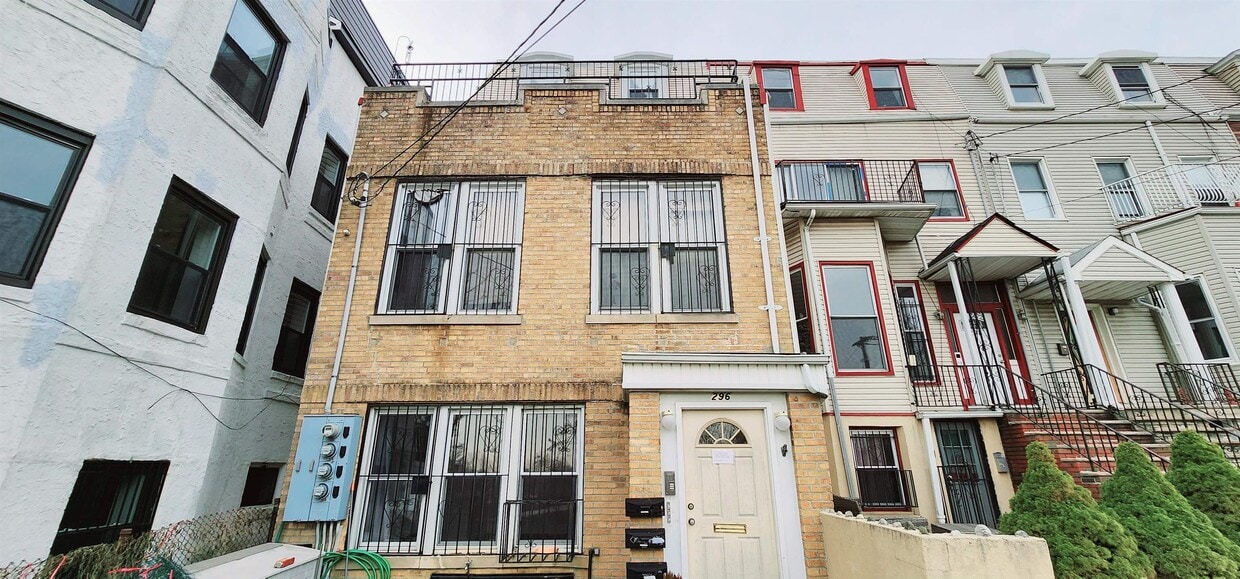 296 Paterson Plank Rd, Jersey City, NJ 07307 Condo for Rent in Jersey