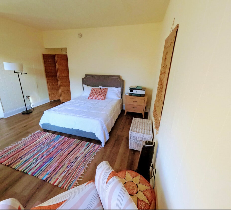 Primary Photo - 720 Anderson St