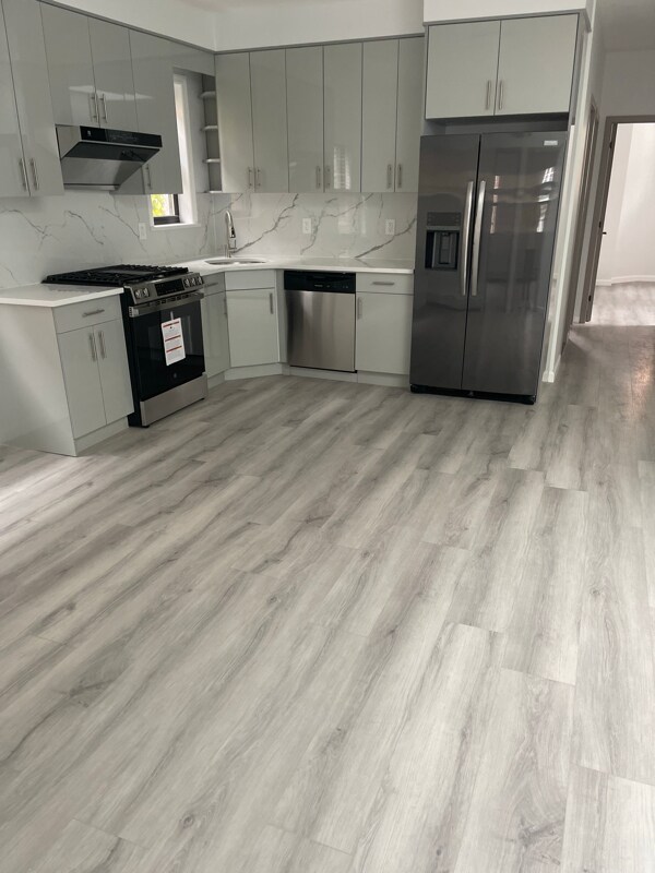 Foto principal - 31-69 30th St