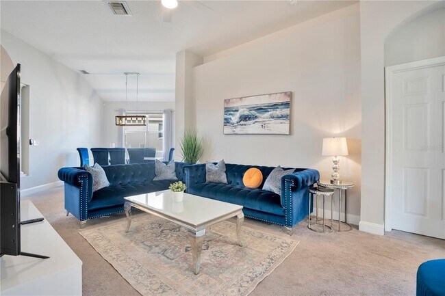 Foto del edificio - 544 Pineloch Dr