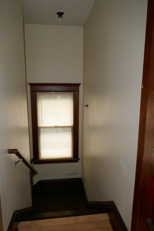 Building Photo - 1432 Monroe St NE