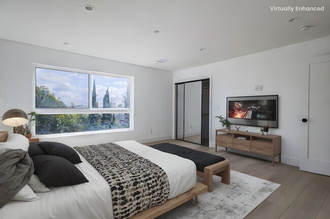 Foto del edificio - 11810 Gilmore St