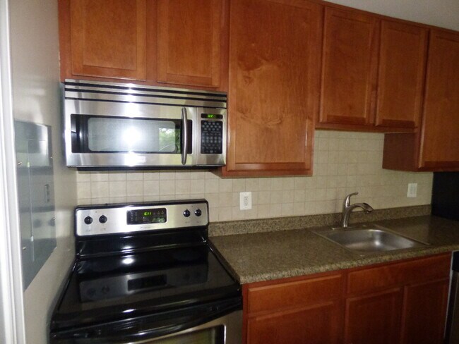 Foto del edificio - 6300-9 Hil Mar Drive