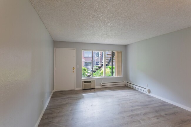 Interior Photo - Del Coronado Apartments