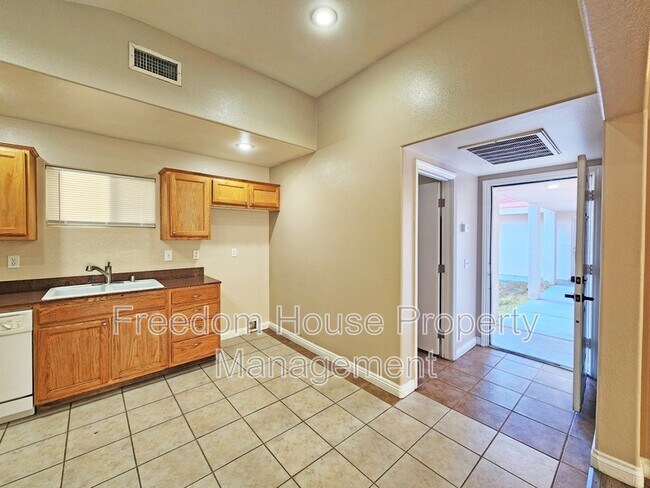 Foto del edificio - 1991 Sycamore Ave