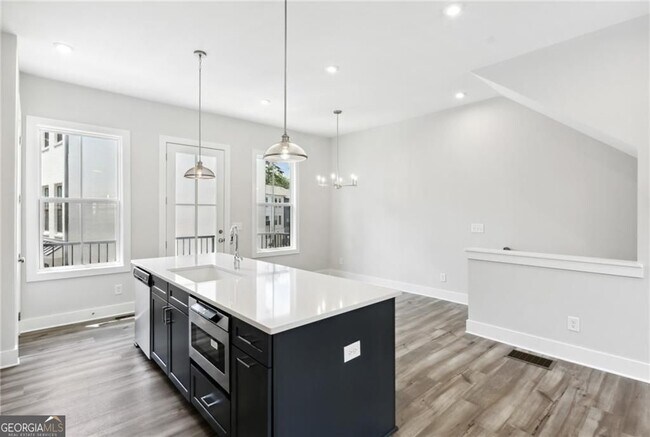 Foto del edificio - 138 Chestnut Cir