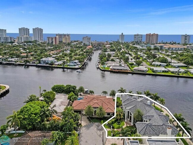 Foto del edificio - 2584 SE 12th St