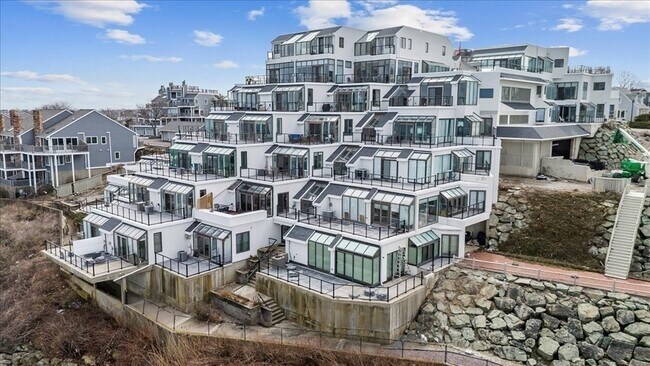 Foto del edificio - 46 Oceanside Dr