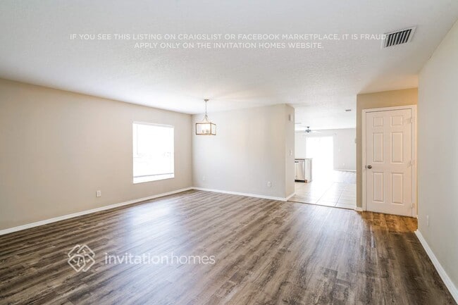 Foto del edificio - 30751 Sonnet Glen Dr