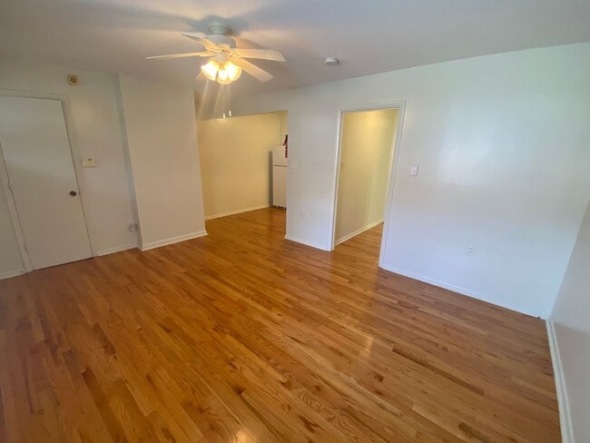 Interior Photo - Jersey