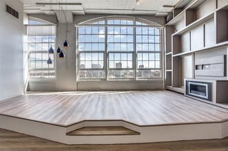 Building Photo - 2600 W 7th St Building Photo - 2600 W 7th St