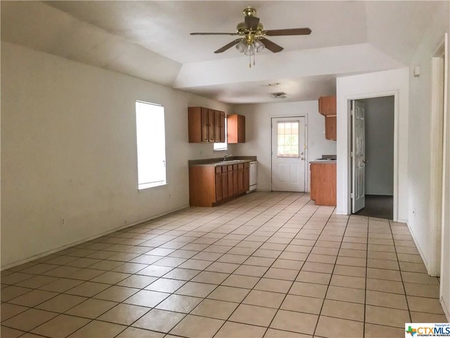 Foto del edificio - 1133 Misty Acres Dr