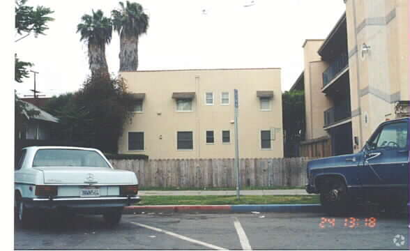 Building Photo - 633 Lime Ave