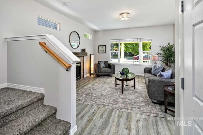 Living Room - 1219 S Colorado Ave